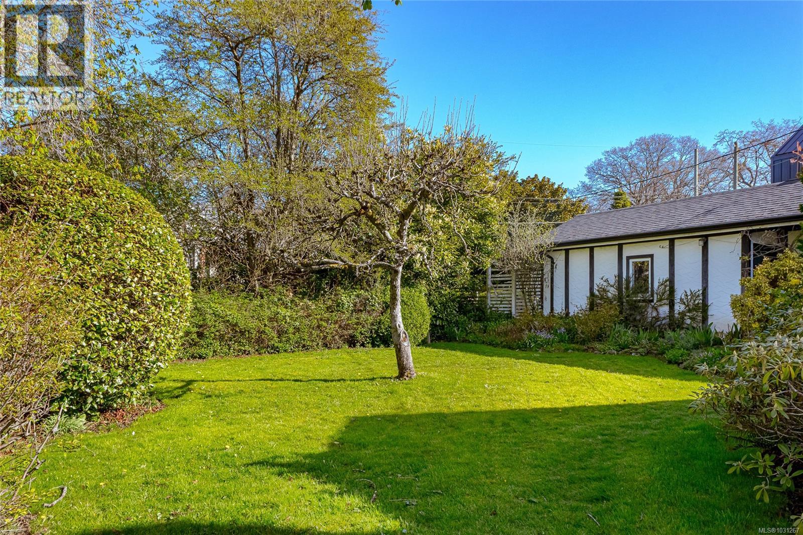 3777 CRAIGMILLAR AVE - 19