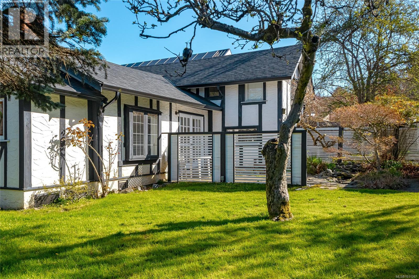 3777 Craigmillar Ave - 2