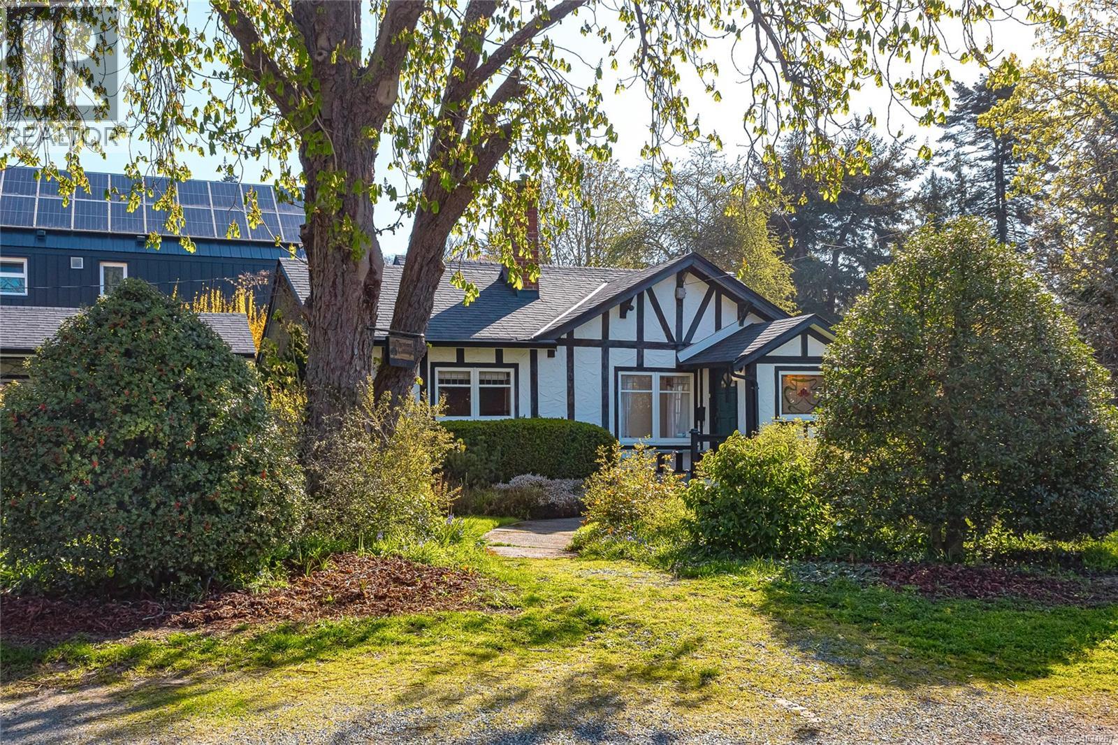 3777 CRAIGMILLAR AVE - 20