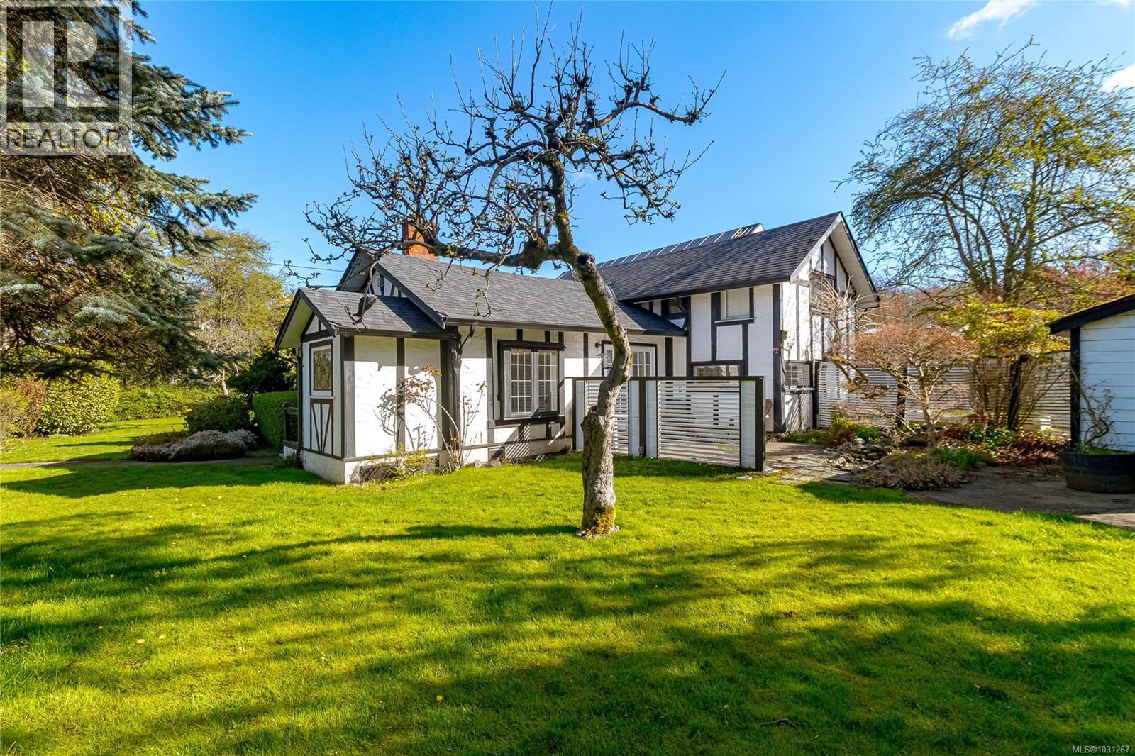 3777 CRAIGMILLAR AVE - 21