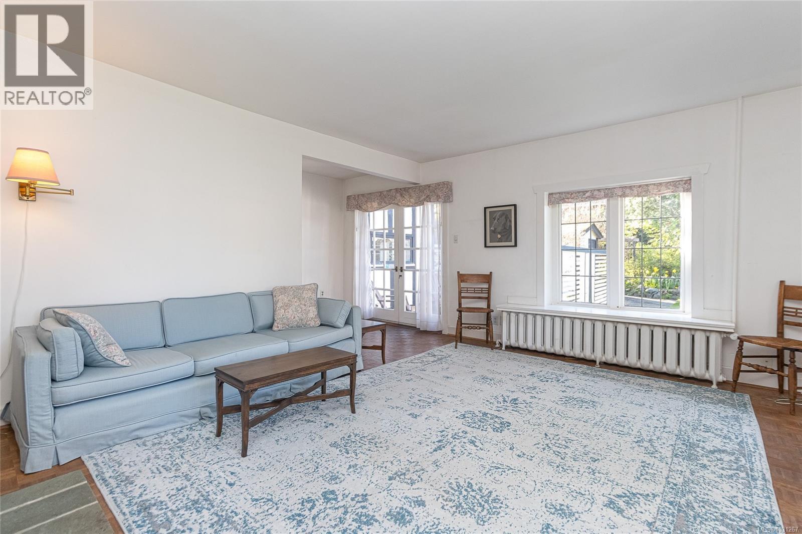 3777 Craigmillar Ave - 7