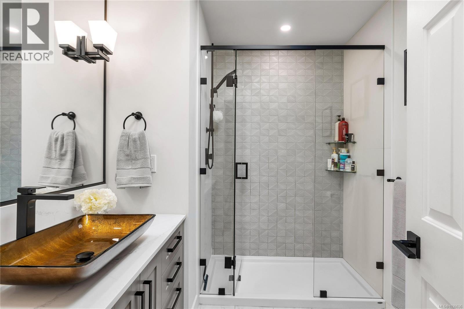 2161 McKean Rd, Shawnigan Lake