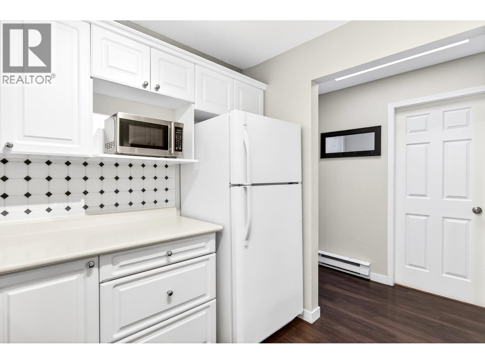 407 2970 PRINCESS CRESCENT, Coquitlam