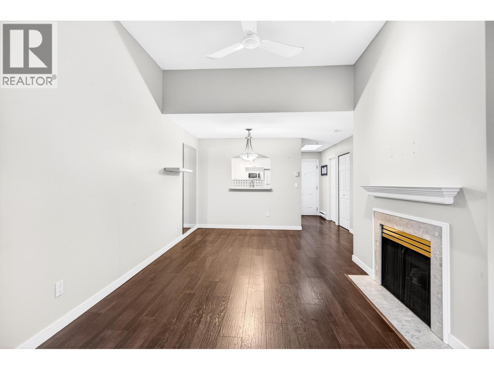 407 2970 PRINCESS CRESCENT, Coquitlam