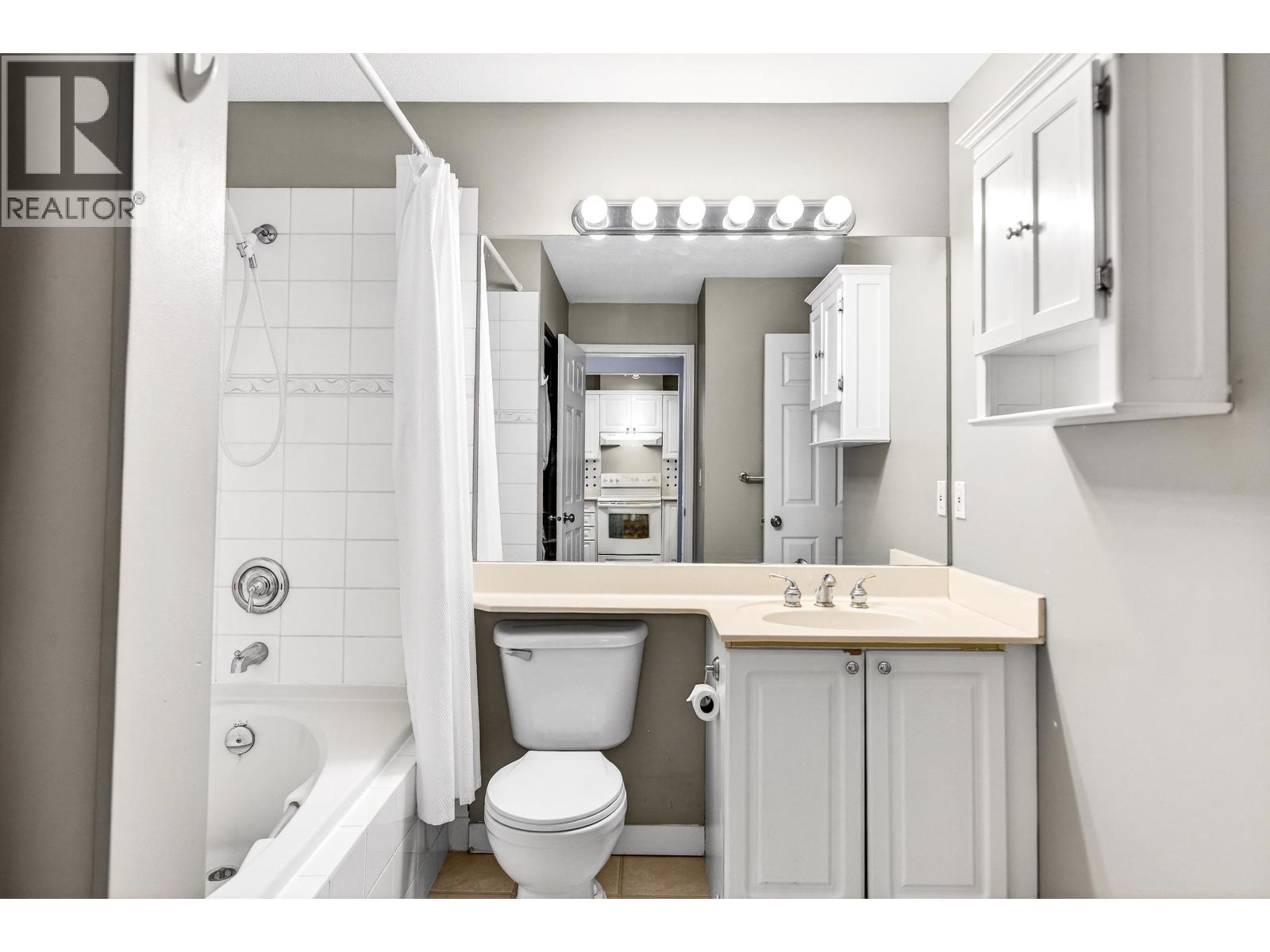 407 2970 PRINCESS CRESCENT, Coquitlam