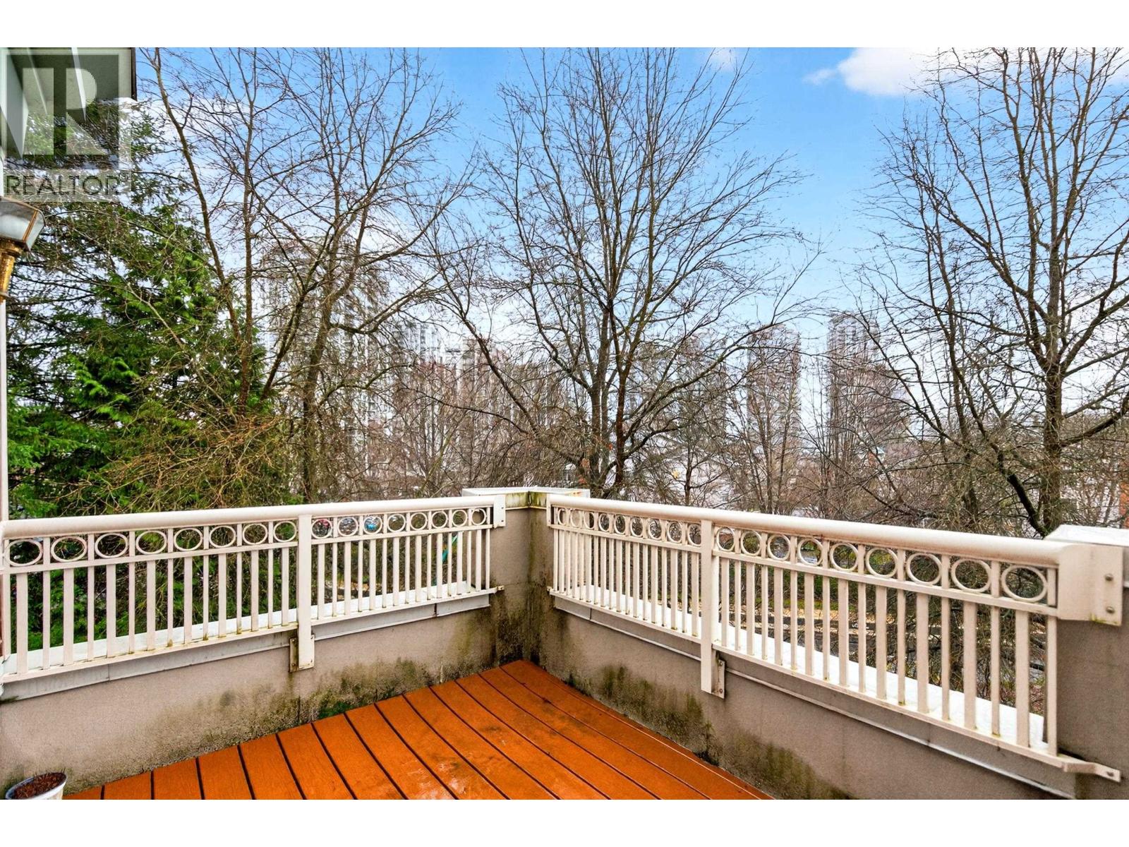 407 2970 PRINCESS CRESCENT, Coquitlam