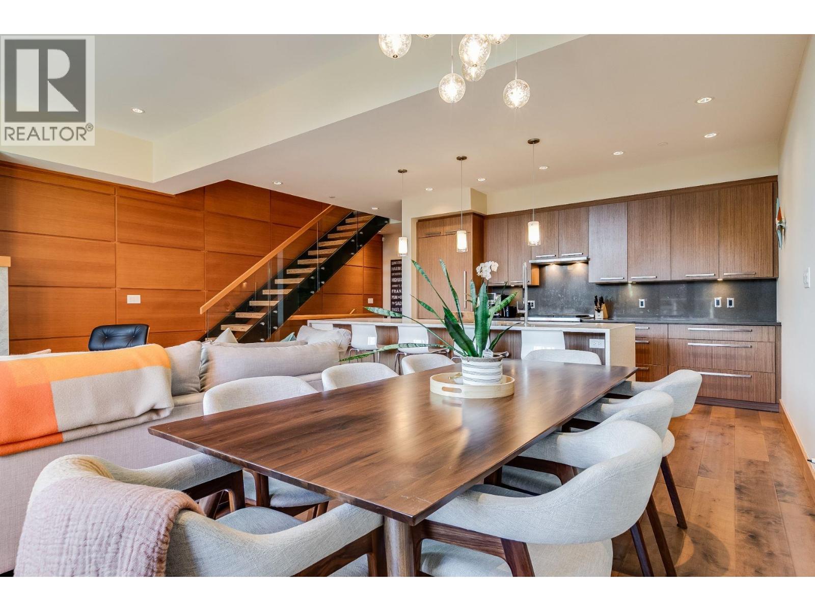 34 8400 ASHLEIGH MCIVOR DRIVE, Whistler