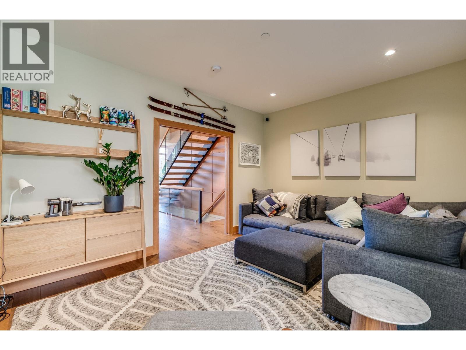 34 8400 ASHLEIGH MCIVOR DRIVE, Whistler