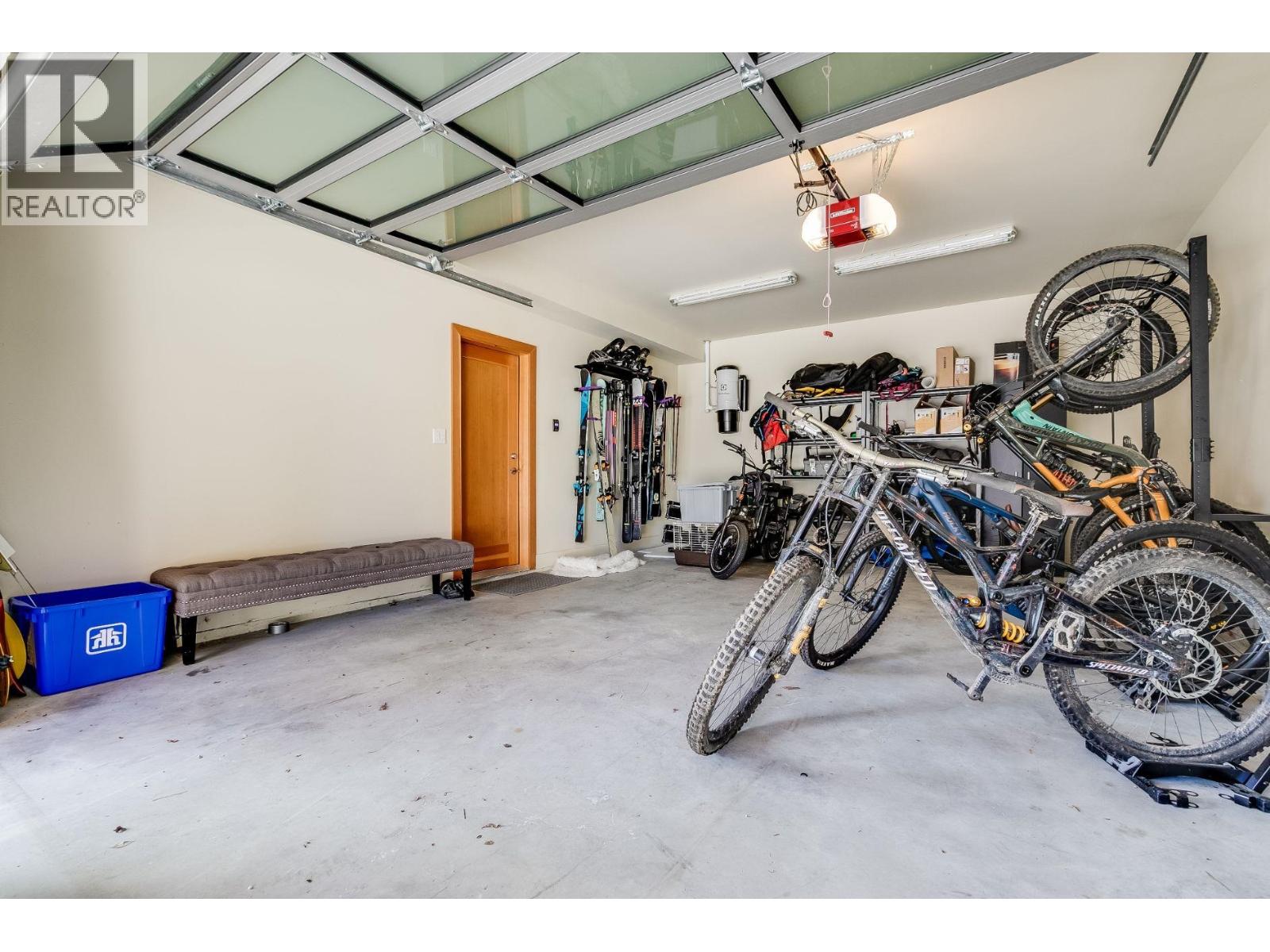 34 8400 ASHLEIGH MCIVOR DRIVE, Whistler