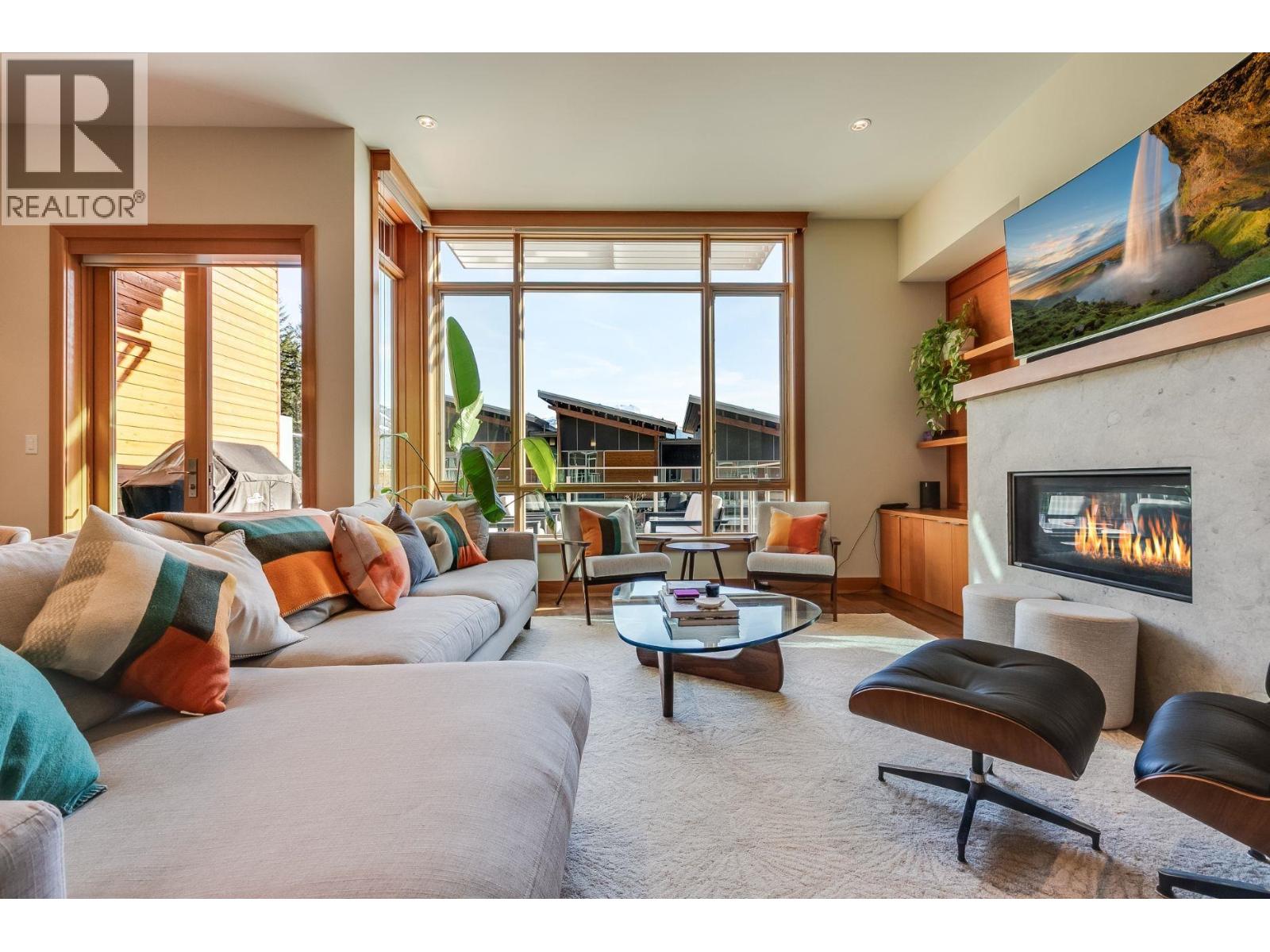 34 8400 ASHLEIGH MCIVOR DRIVE, Whistler