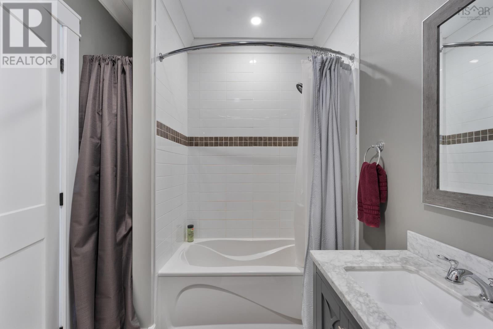 Property 13 of 40 of 3387 Highway 1