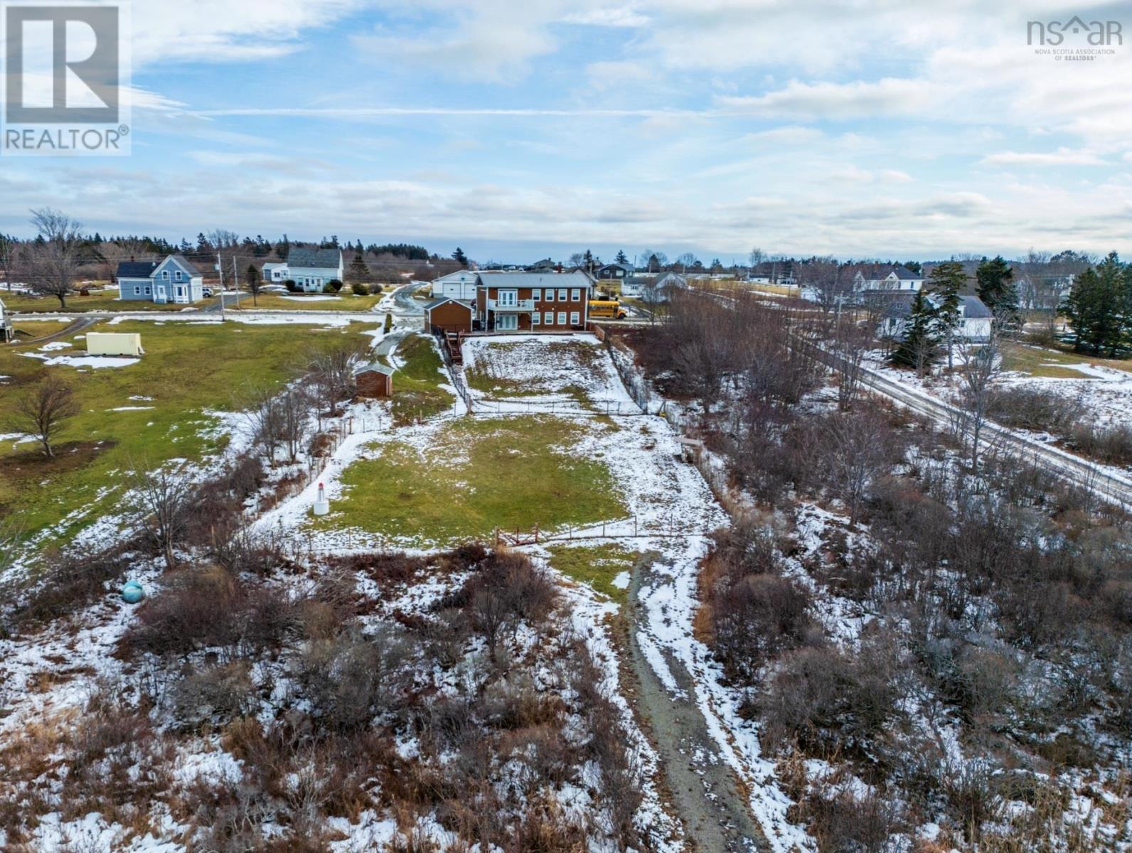 Property 21 of 40 of 3387 Highway 1