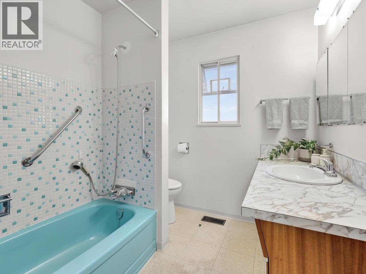 5090 59 STREET, Ladner