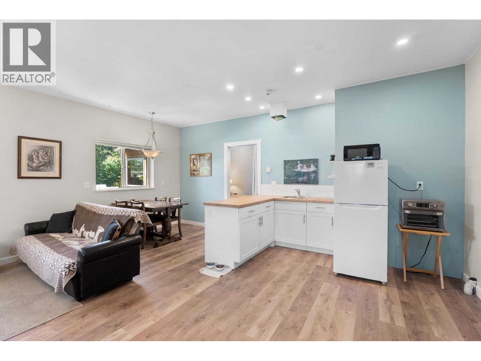 4371 FRANCIS PENINSULA ROAD, Madeira Park