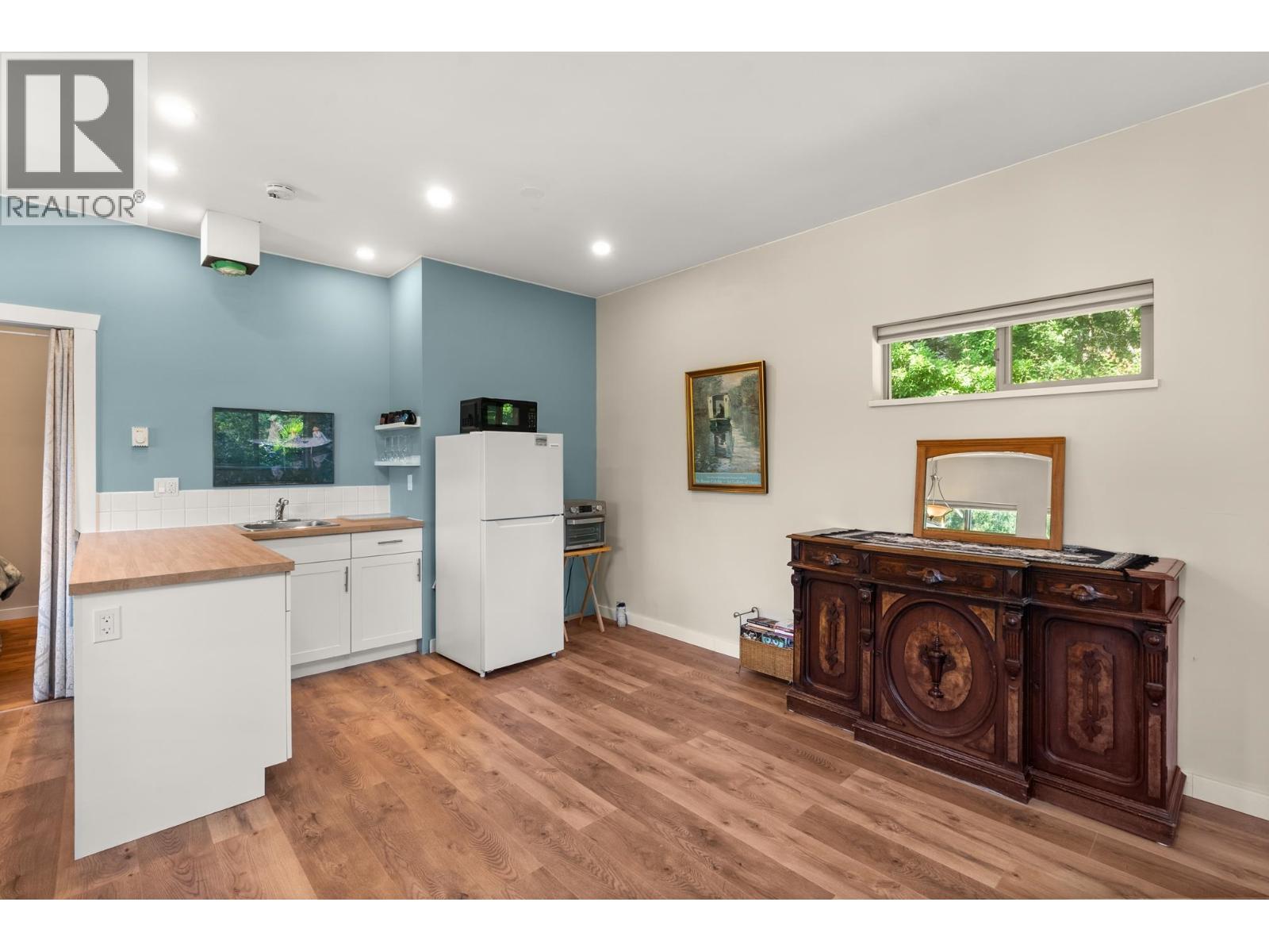 4371 FRANCIS PENINSULA ROAD, Madeira Park