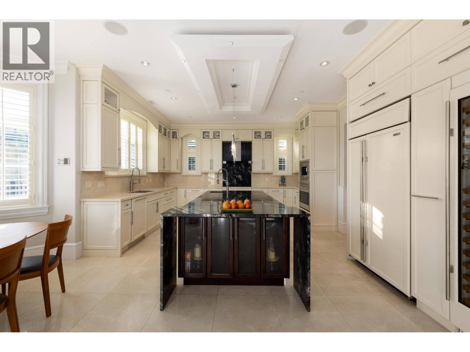 2912 MATHERS AVENUE, West Vancouver