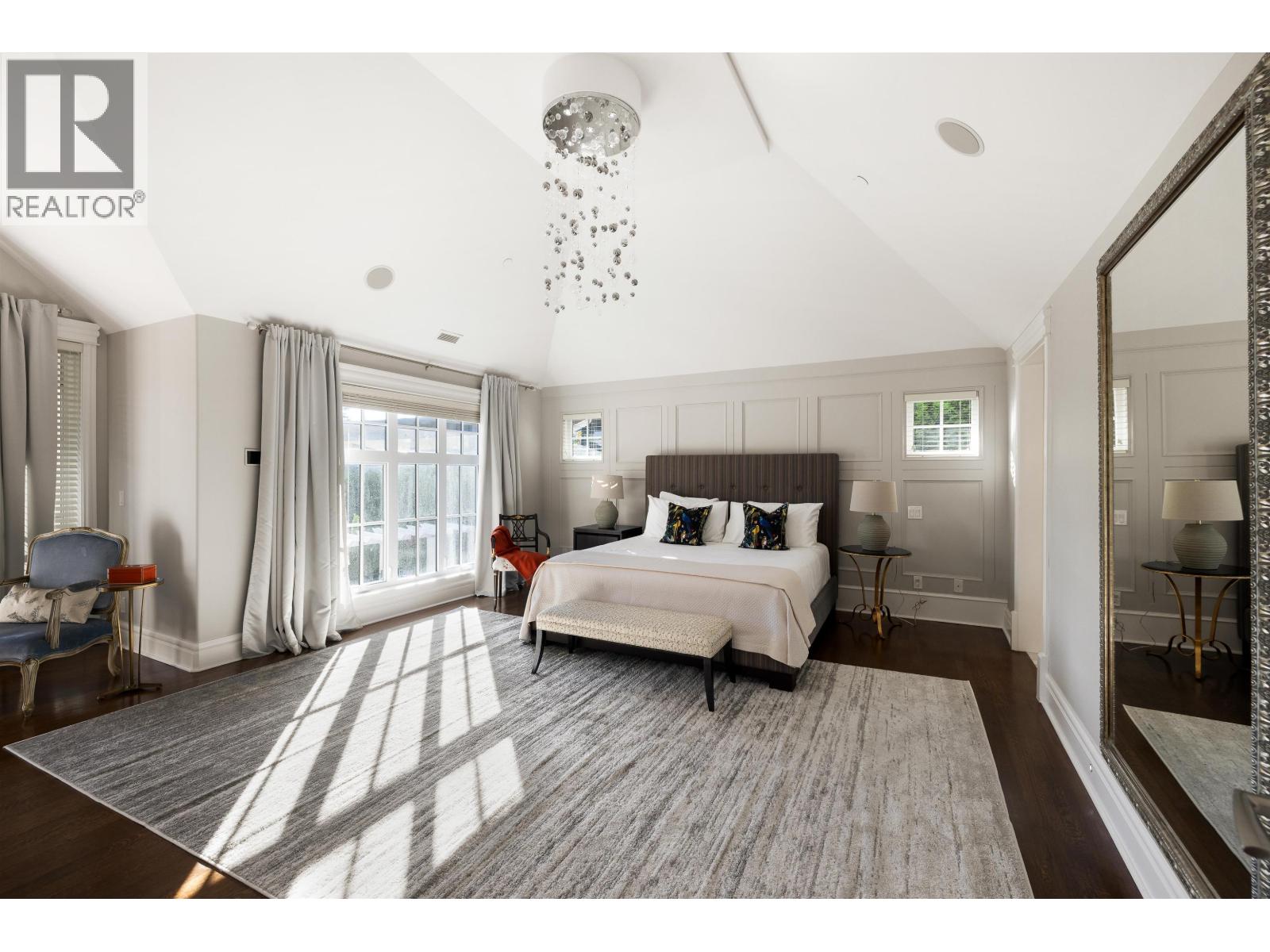 2912 MATHERS AVENUE, West Vancouver