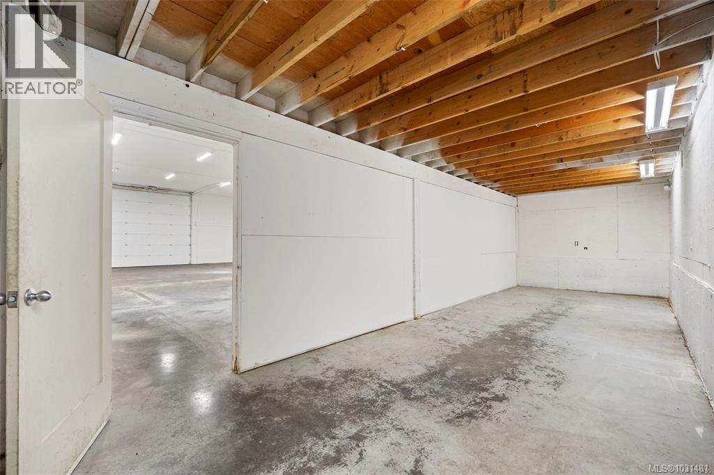 1890 PIERCE WAY - 44