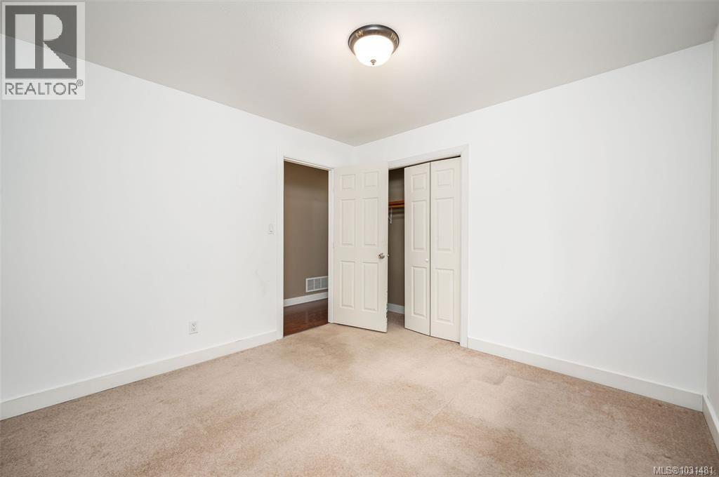 1890 PIERCE WAY - 32