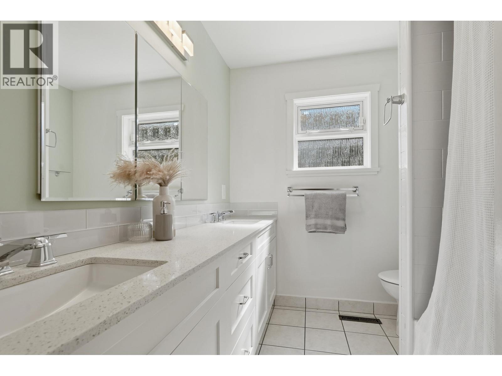 1022 RANCH PARK WAY, Coquitlam