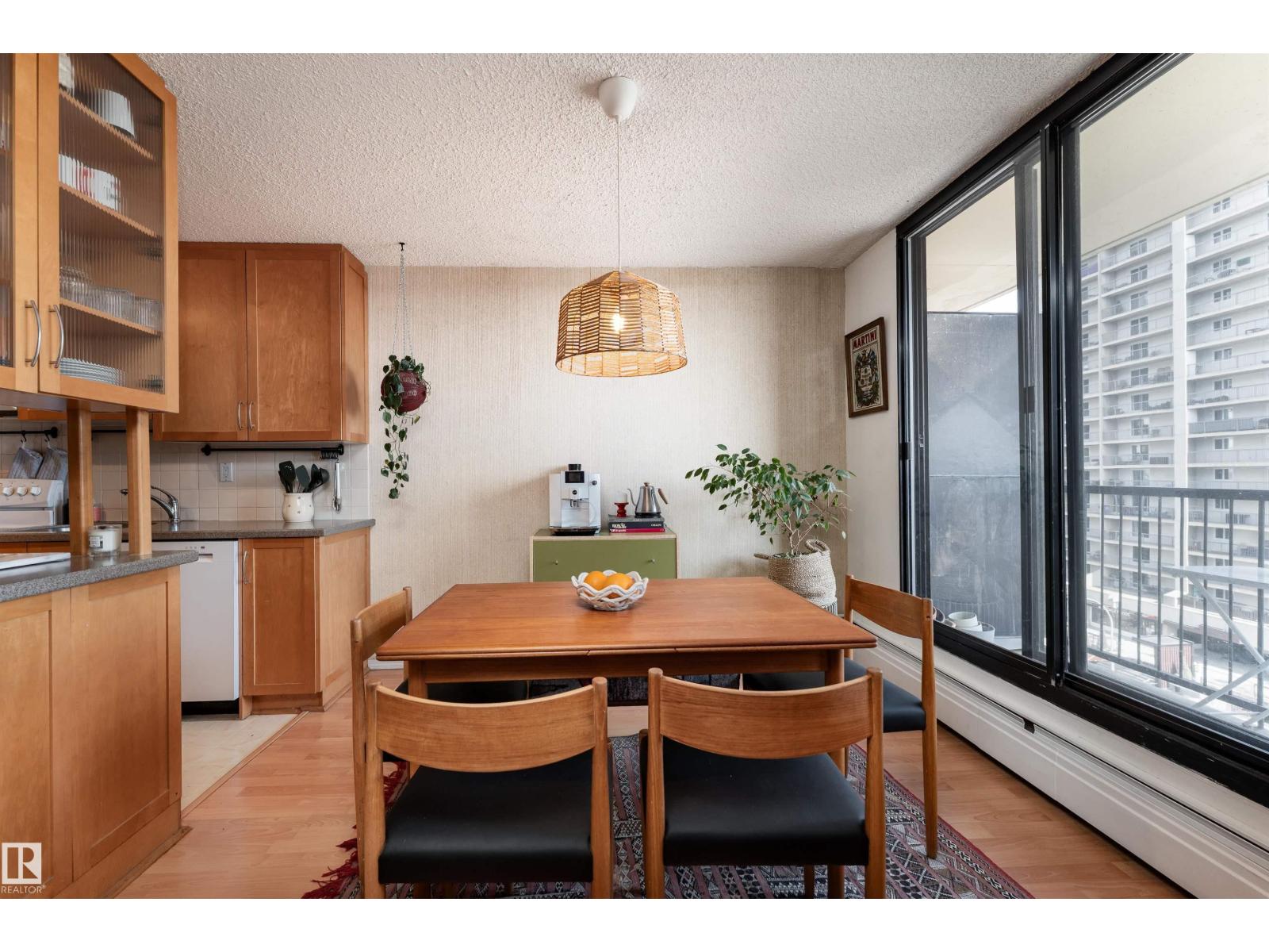 #805 9808 103 ST NW, Edmonton