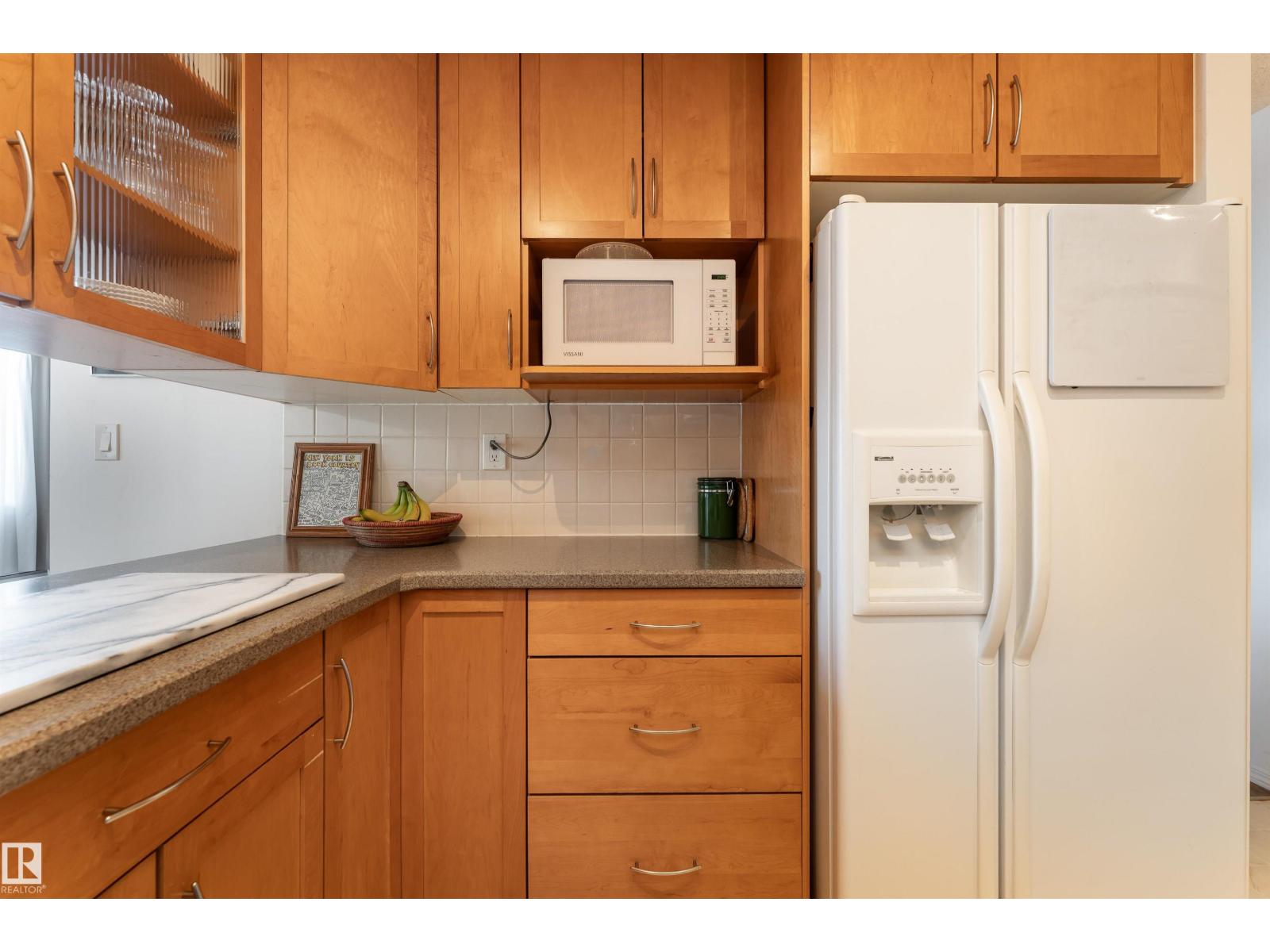 #805 9808 103 ST NW, Edmonton