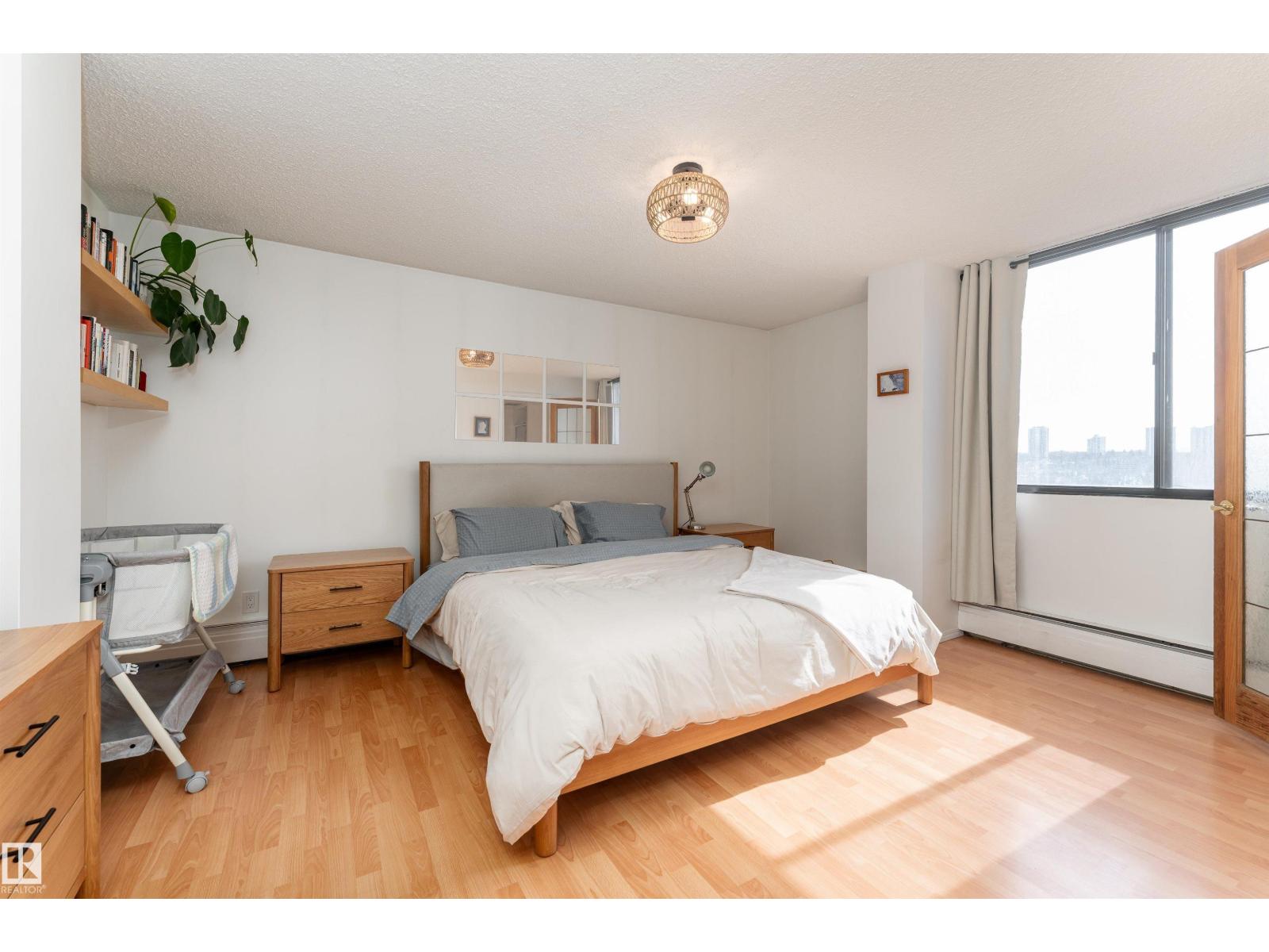 #805 9808 103 ST NW, Edmonton