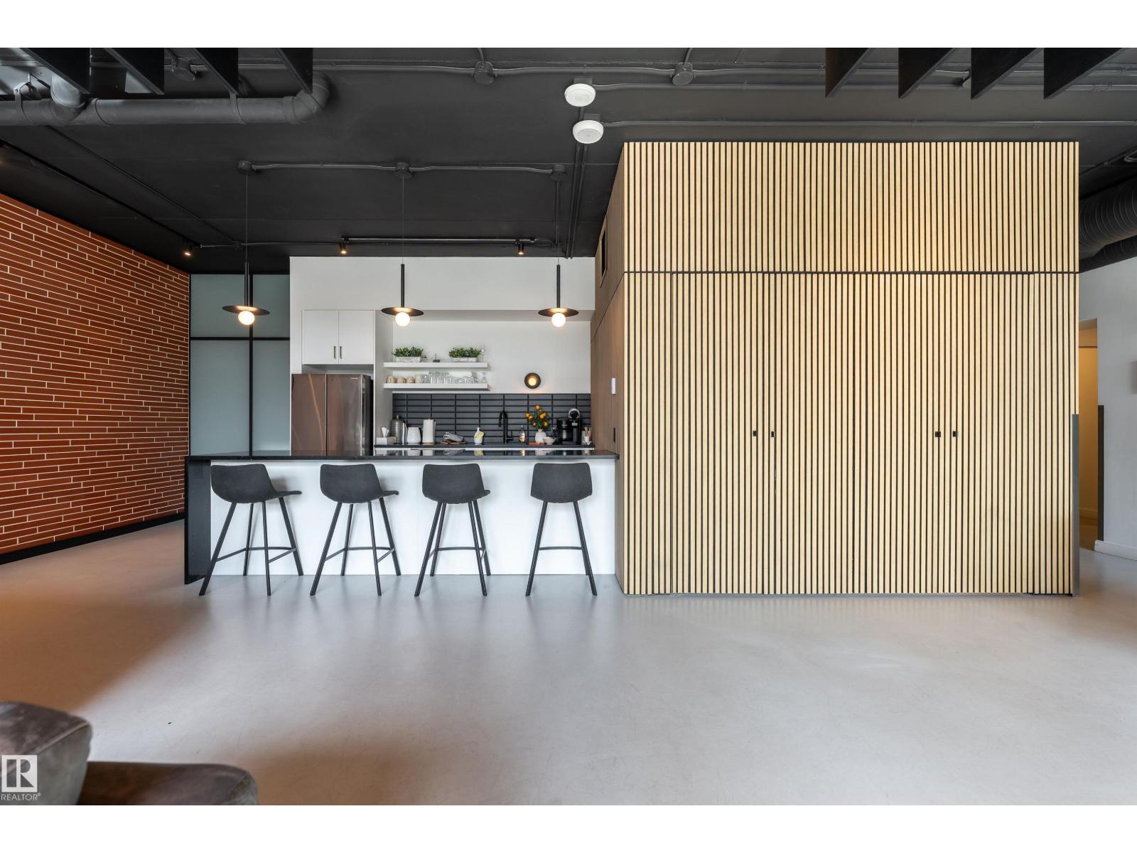 #805 9808 103 ST NW, Edmonton