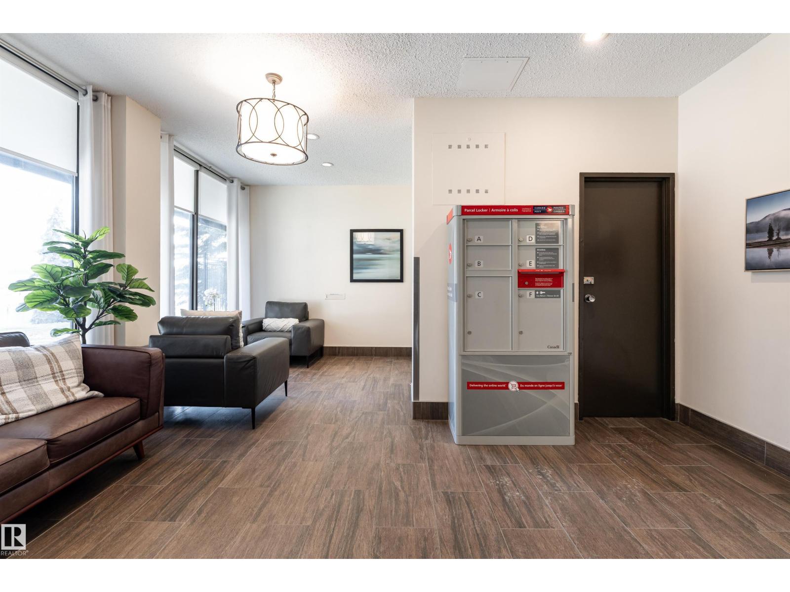 #805 9808 103 ST NW, Edmonton