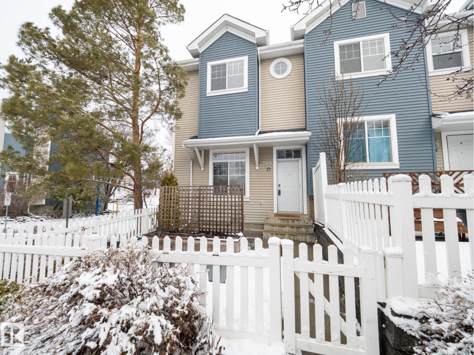 #25 8304 11 AV SW, Edmonton