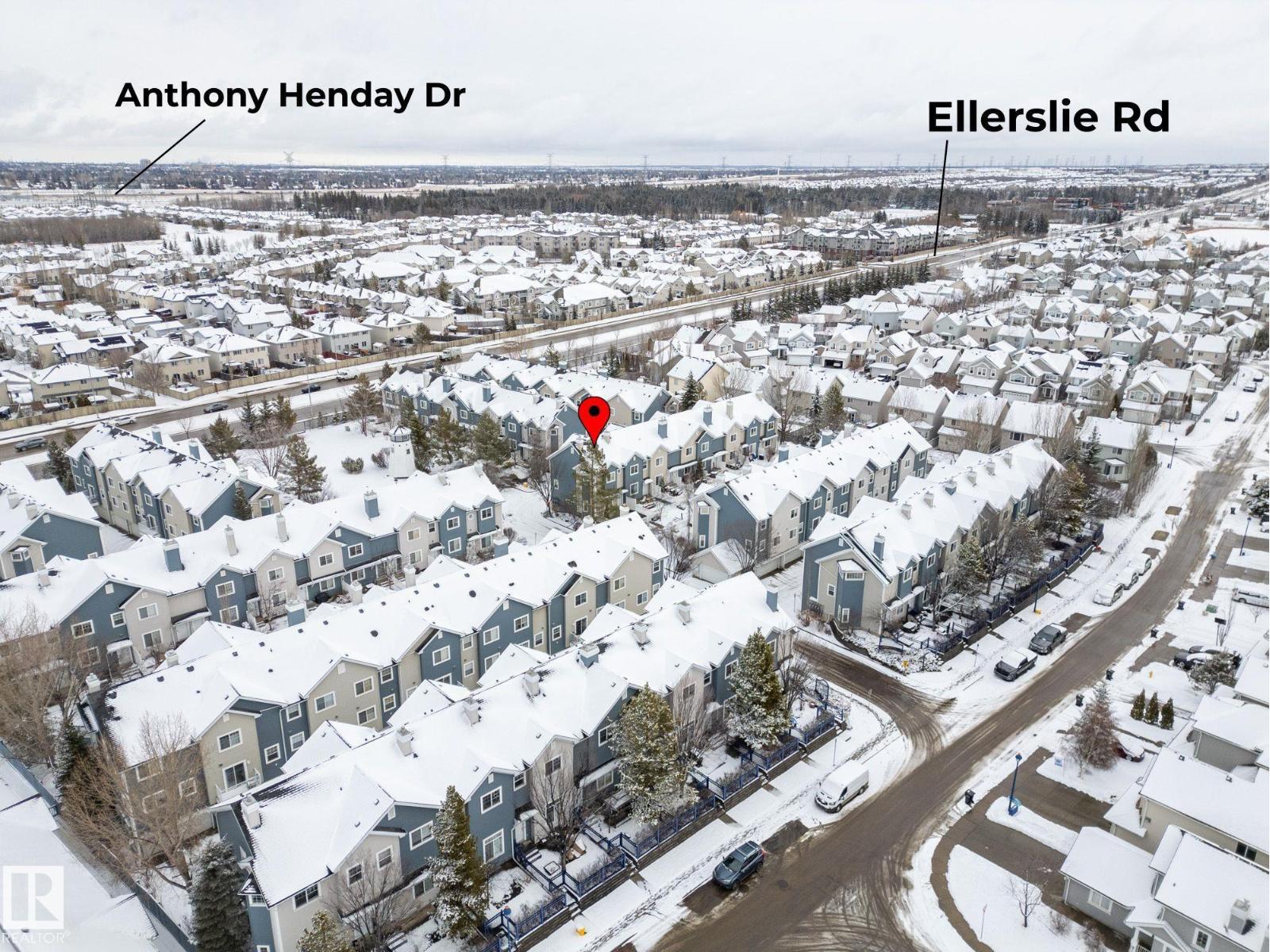 #25 8304 11 AV SW, Edmonton