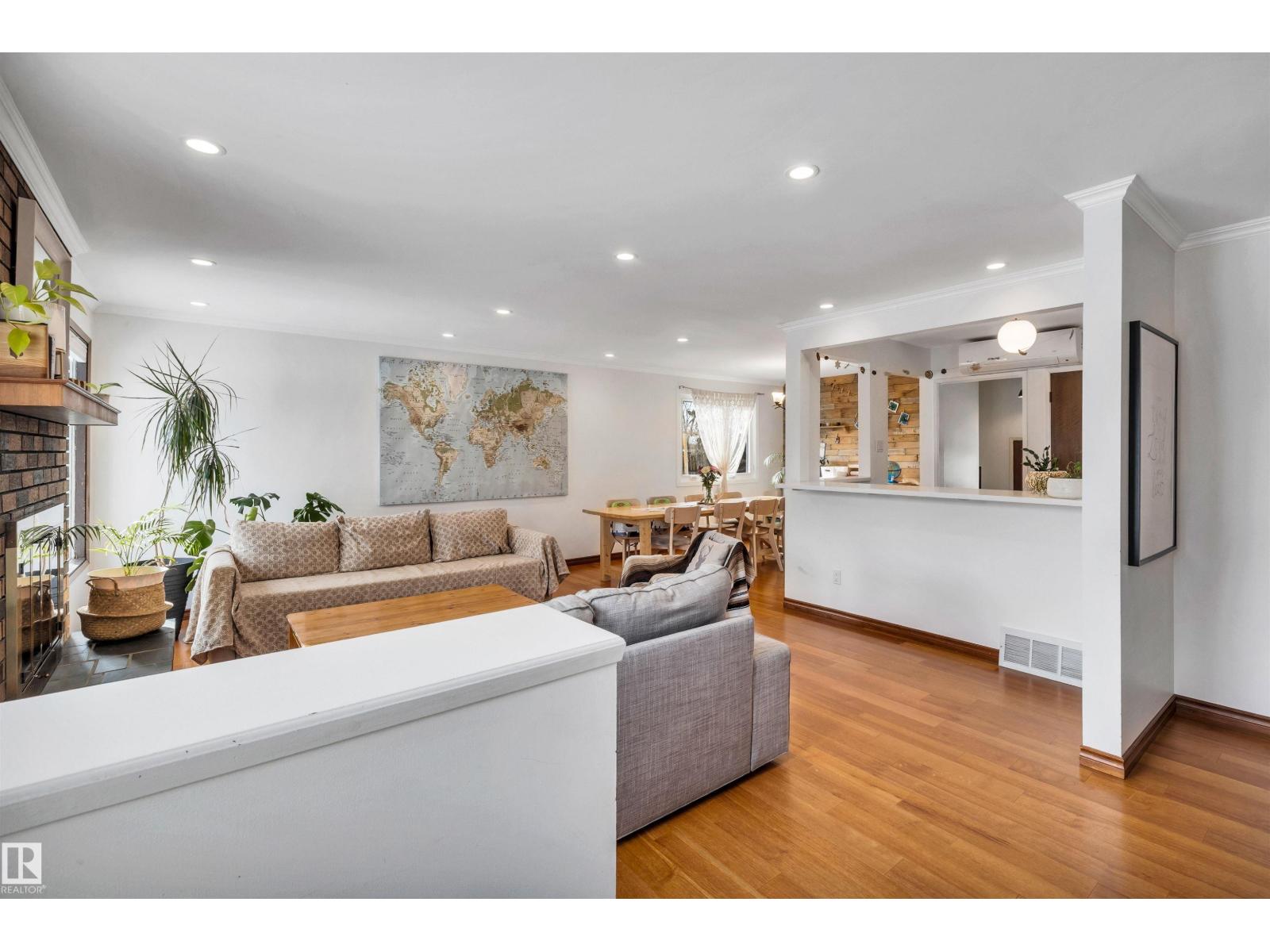 4208 89 ST NW NW, Edmonton