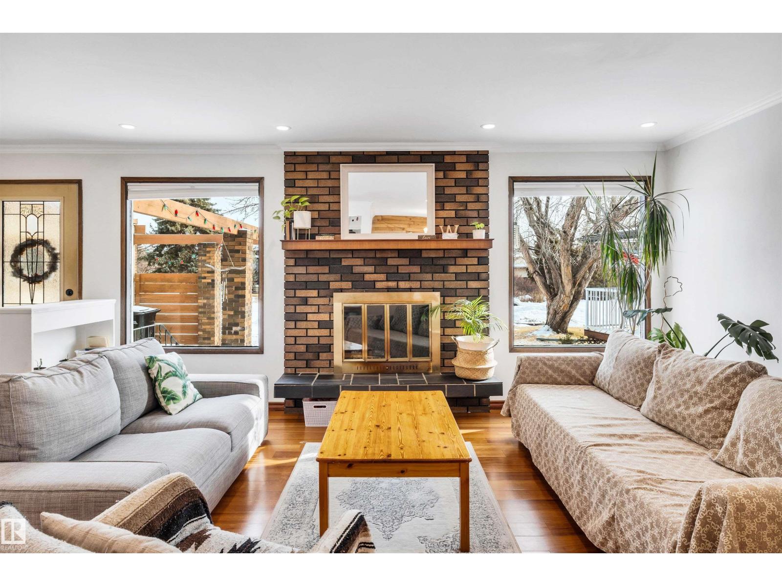 4208 89 ST NW NW, Edmonton