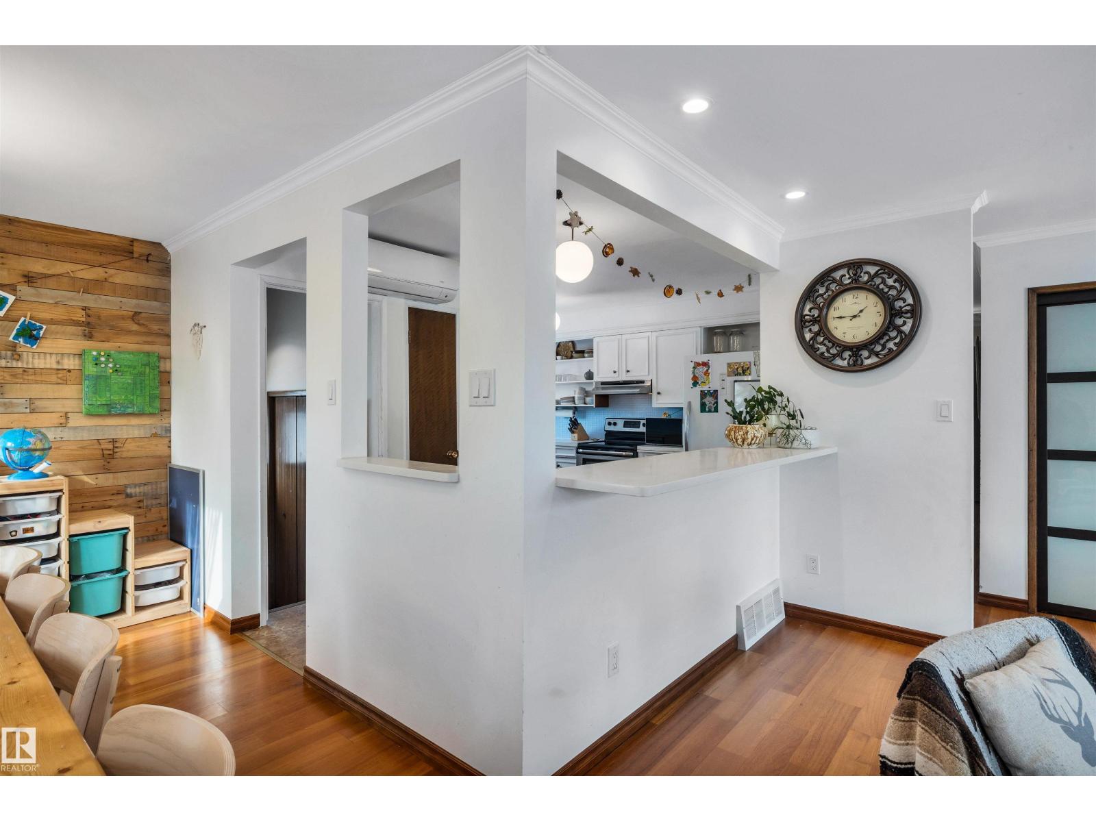 4208 89 ST NW NW, Edmonton