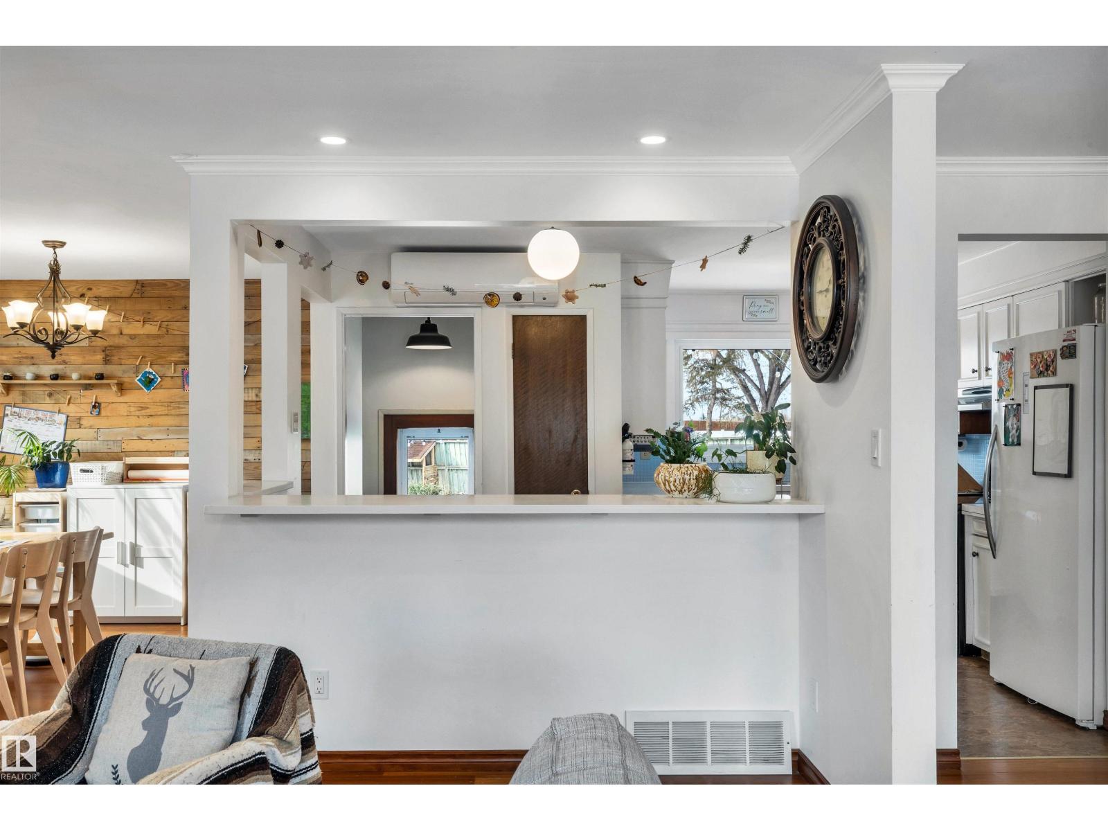 4208 89 ST NW NW, Edmonton