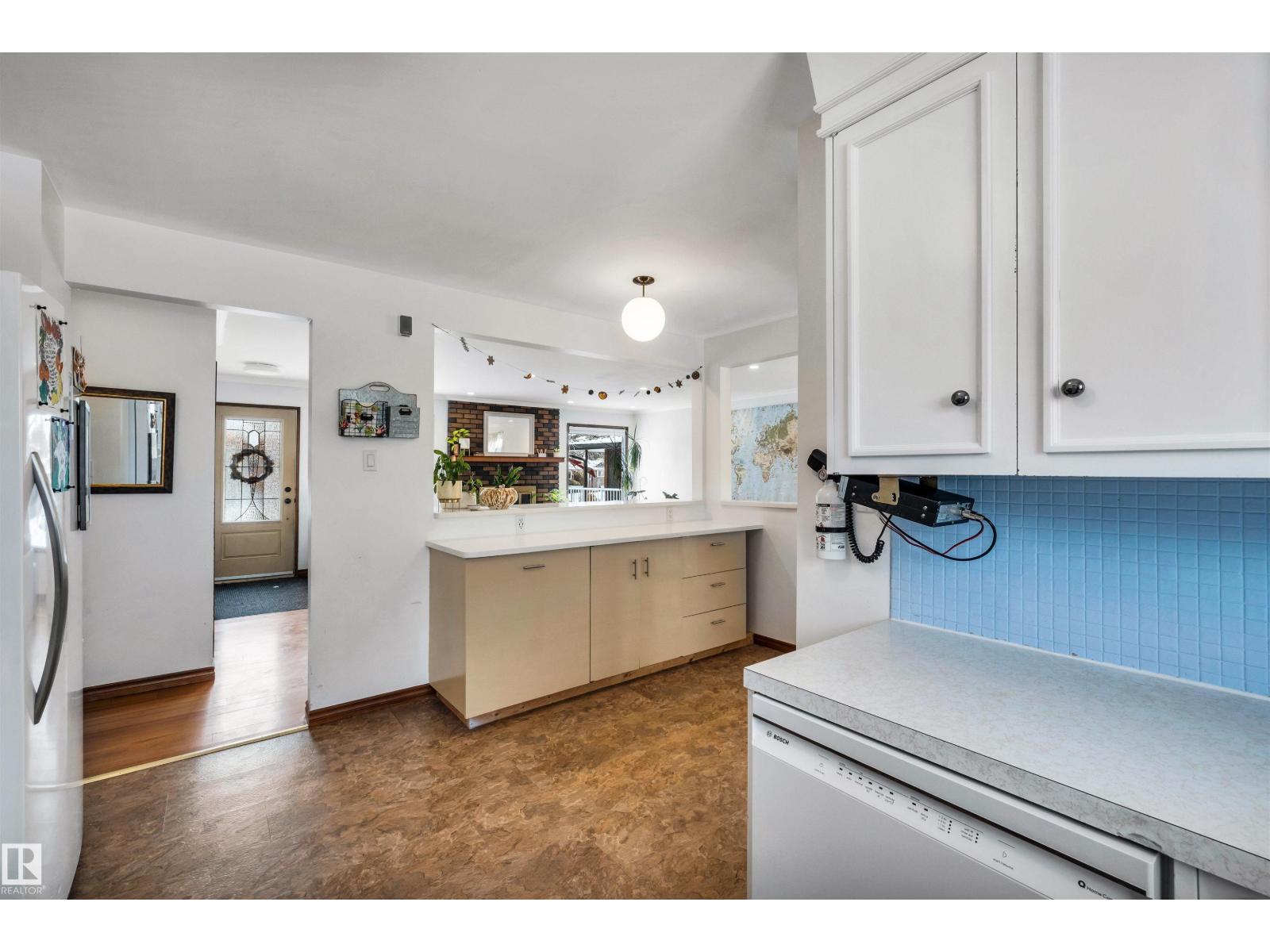 4208 89 ST NW NW, Edmonton