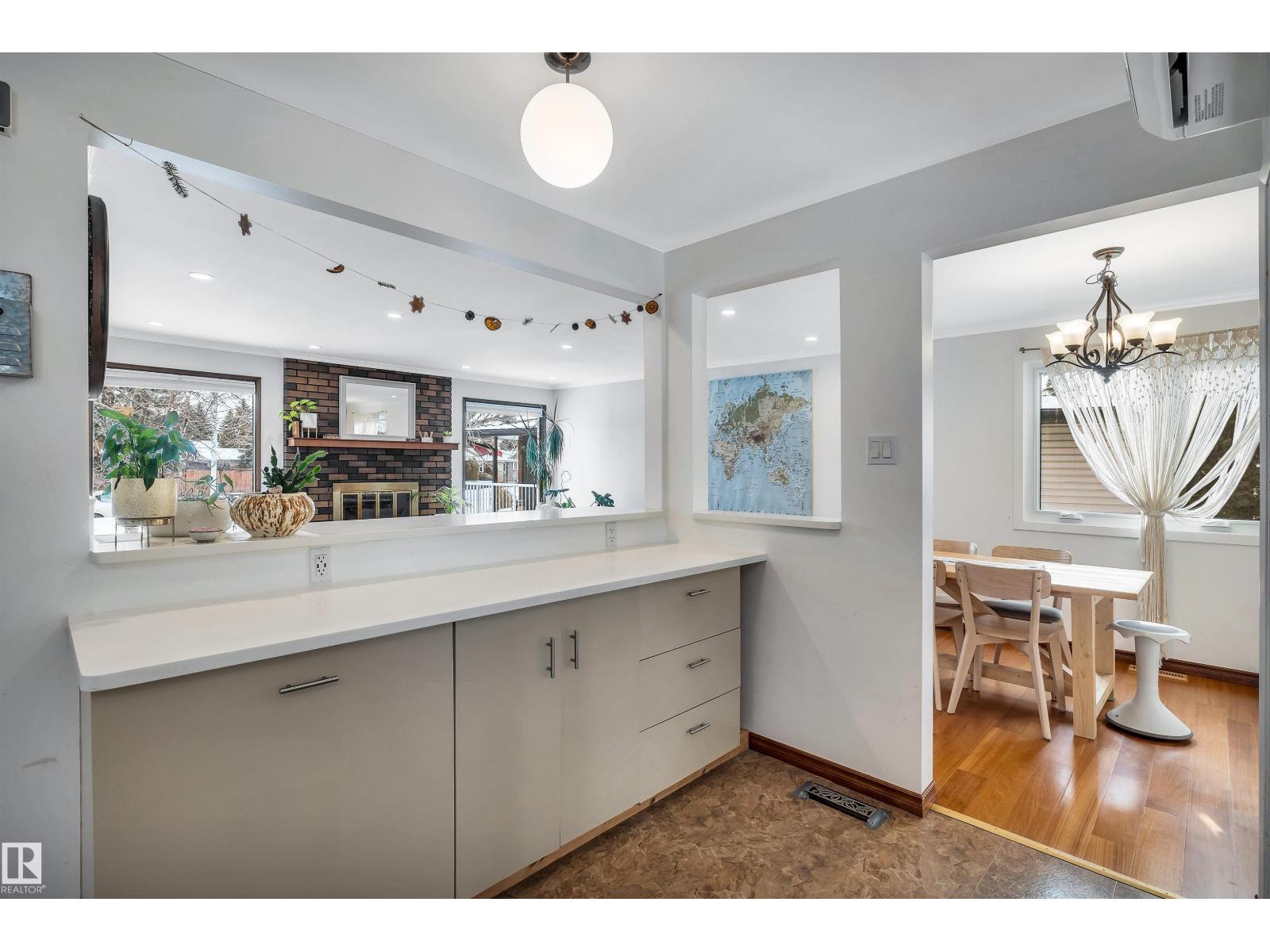 4208 89 ST NW NW, Edmonton