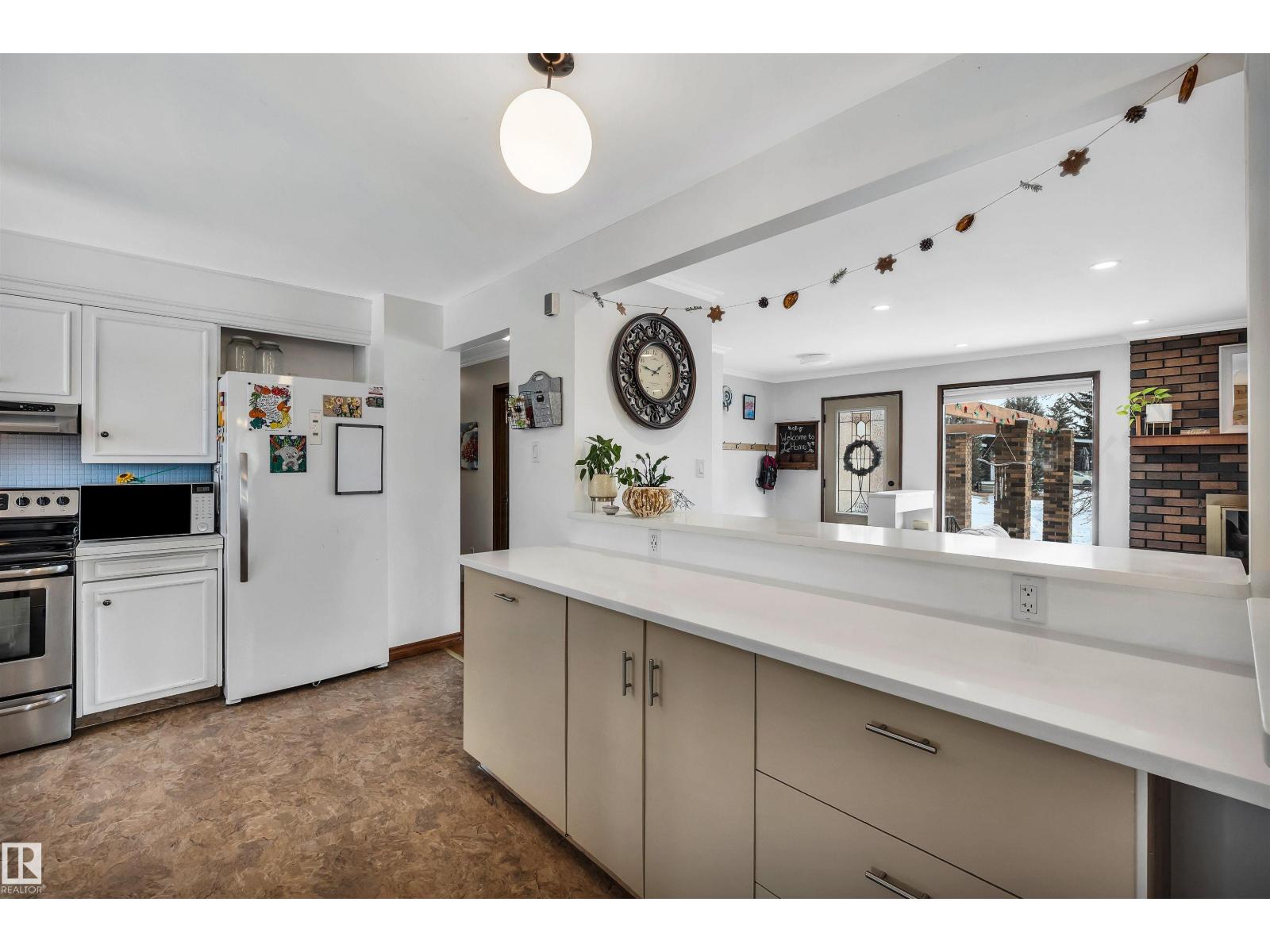 4208 89 ST NW NW, Edmonton