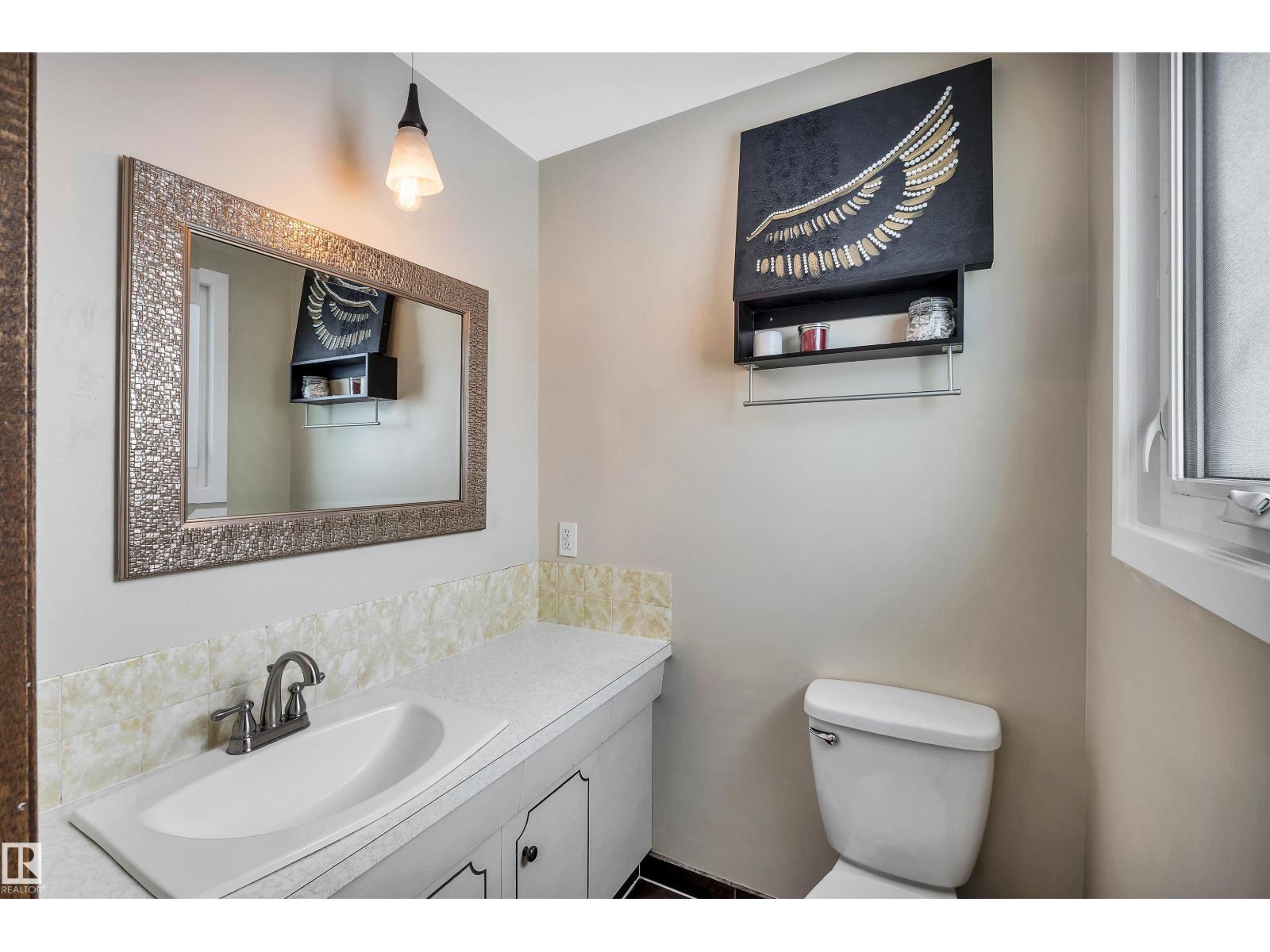 4208 89 ST NW NW, Edmonton