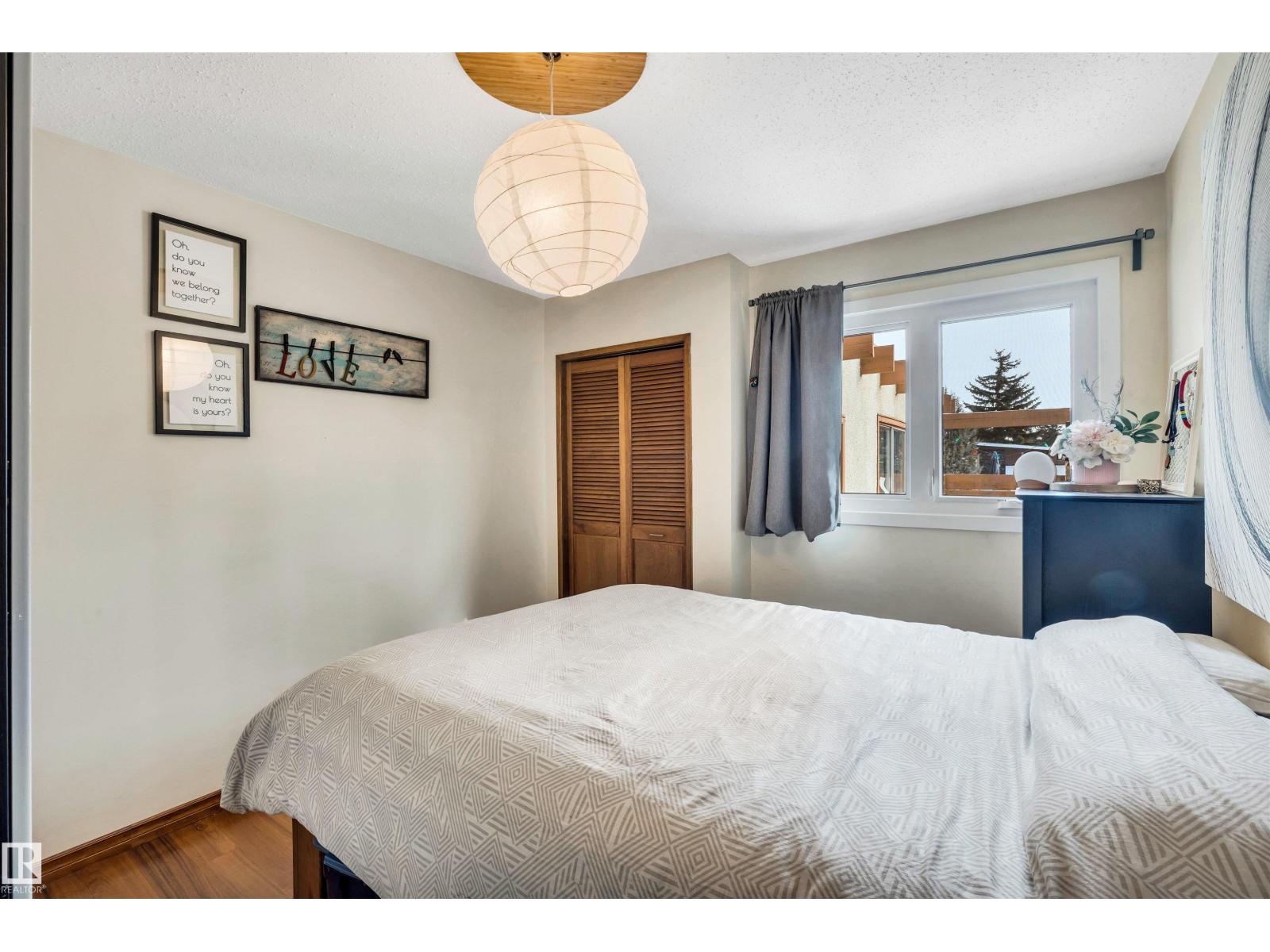 4208 89 ST NW NW, Edmonton