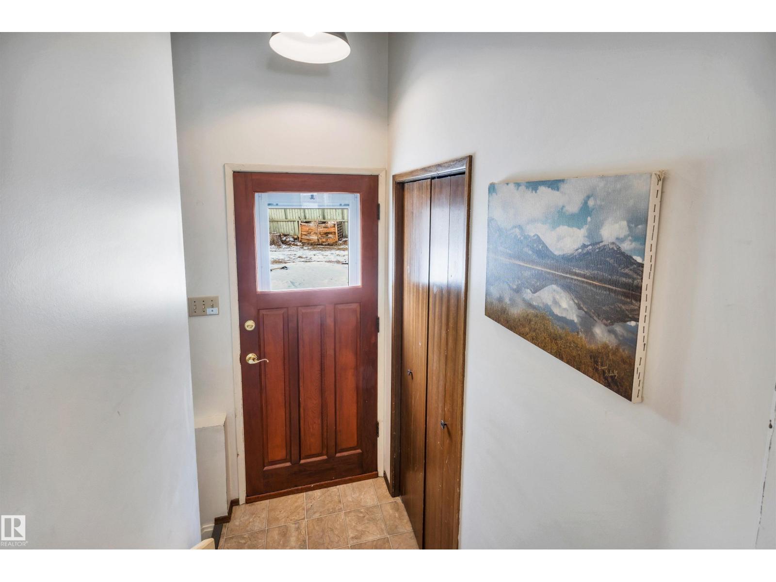 4208 89 ST NW NW, Edmonton