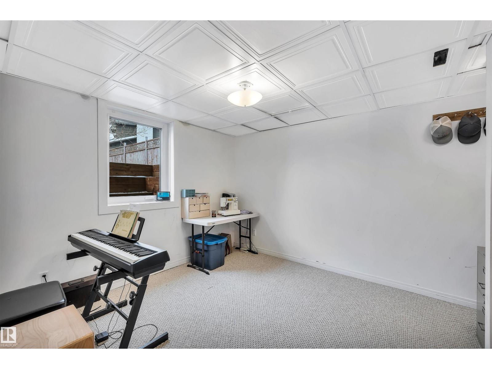 4208 89 ST NW NW, Edmonton