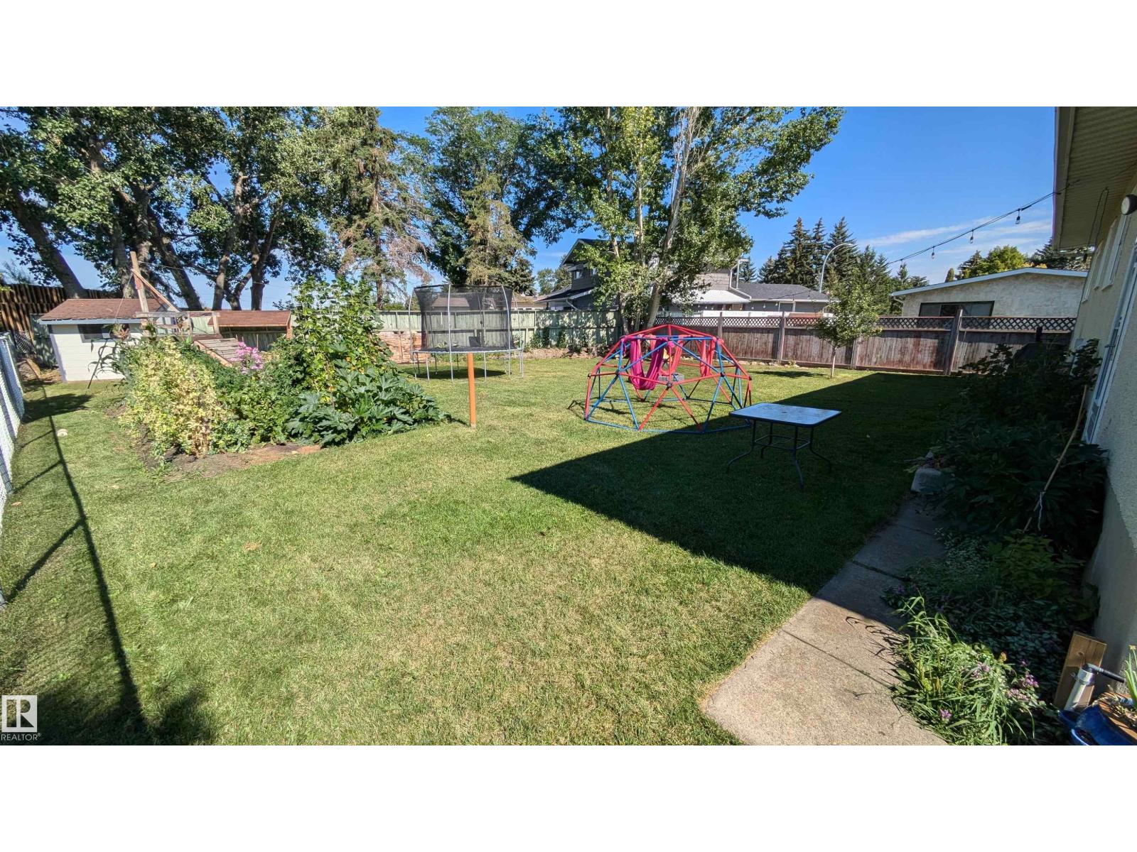 4208 89 ST NW NW, Edmonton
