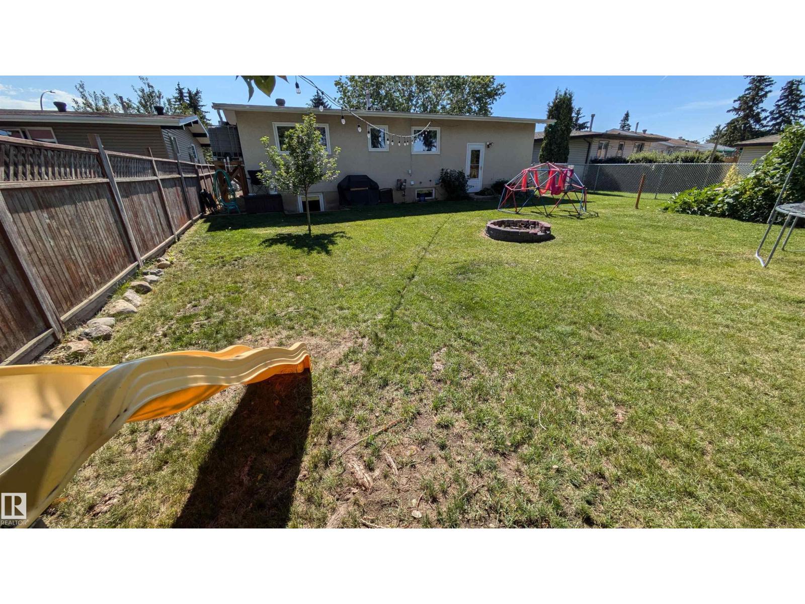 4208 89 ST NW NW, Edmonton