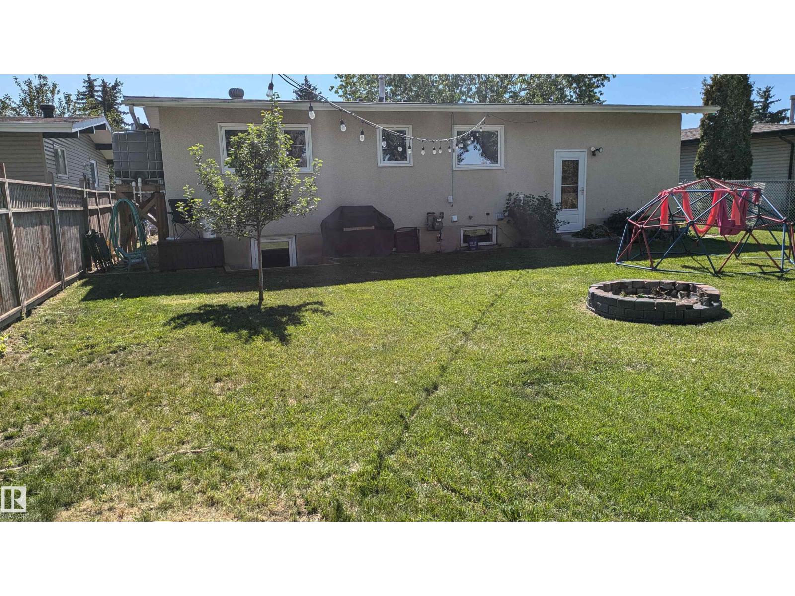 4208 89 ST NW NW, Edmonton