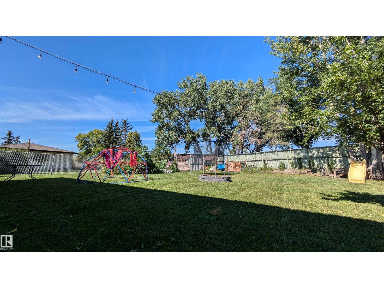 4208 89 ST NW NW, Edmonton