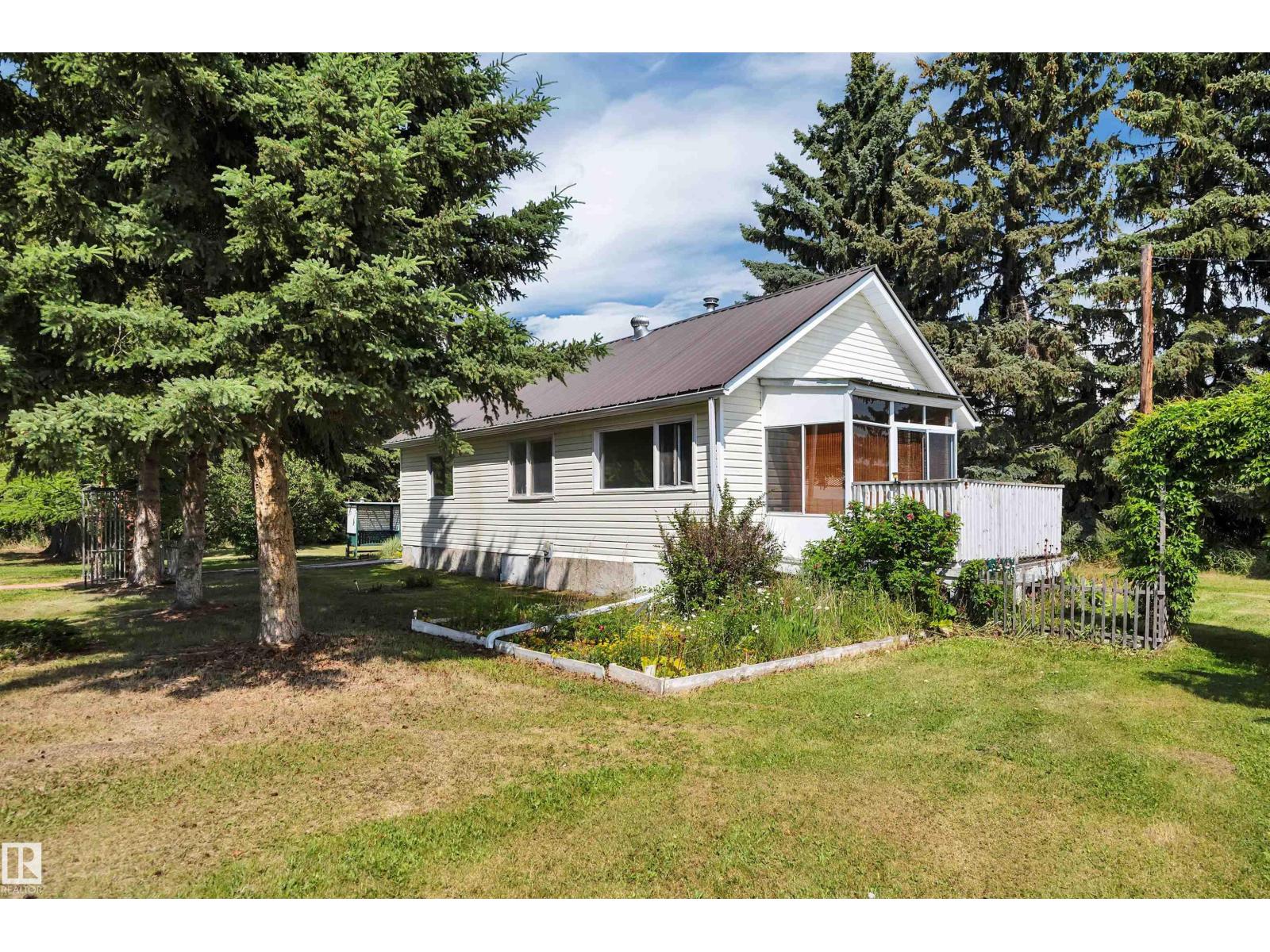 2137 TWP ROAD 490 - 34