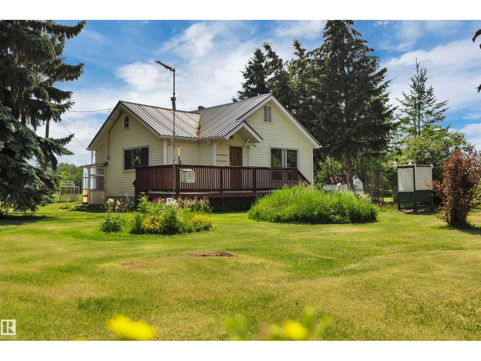 2137 TWP ROAD 490 - 4