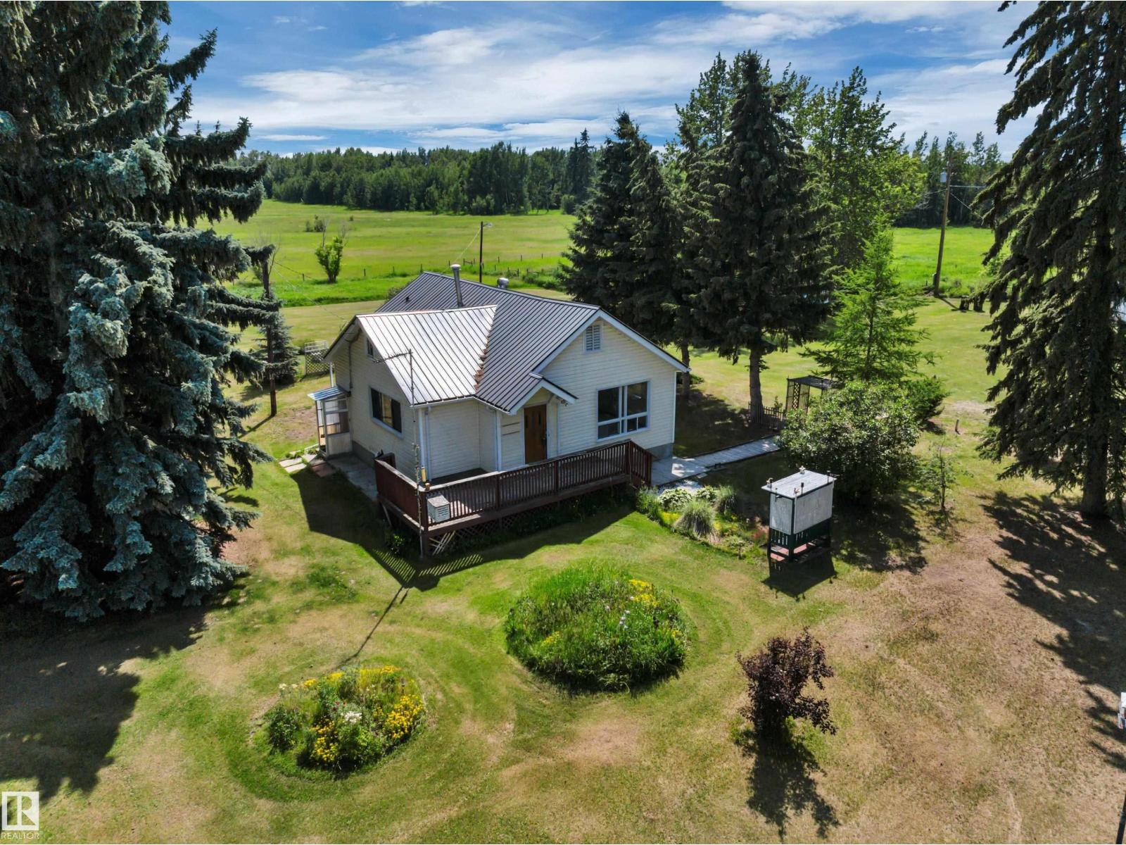 2137 TWP ROAD 490 - 2