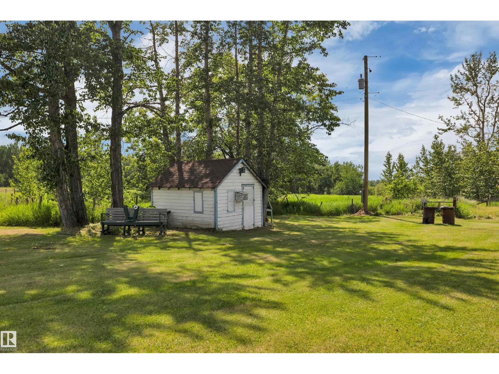 2137 TWP ROAD 490 - 36